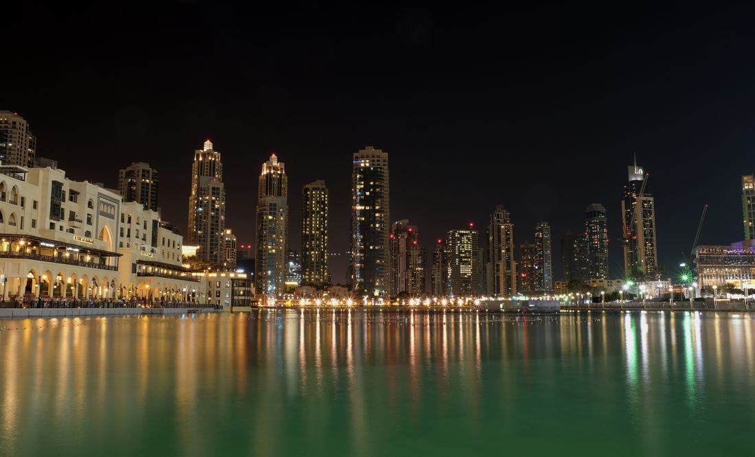 Dubai Fountain show in front of the Burj Khalifa